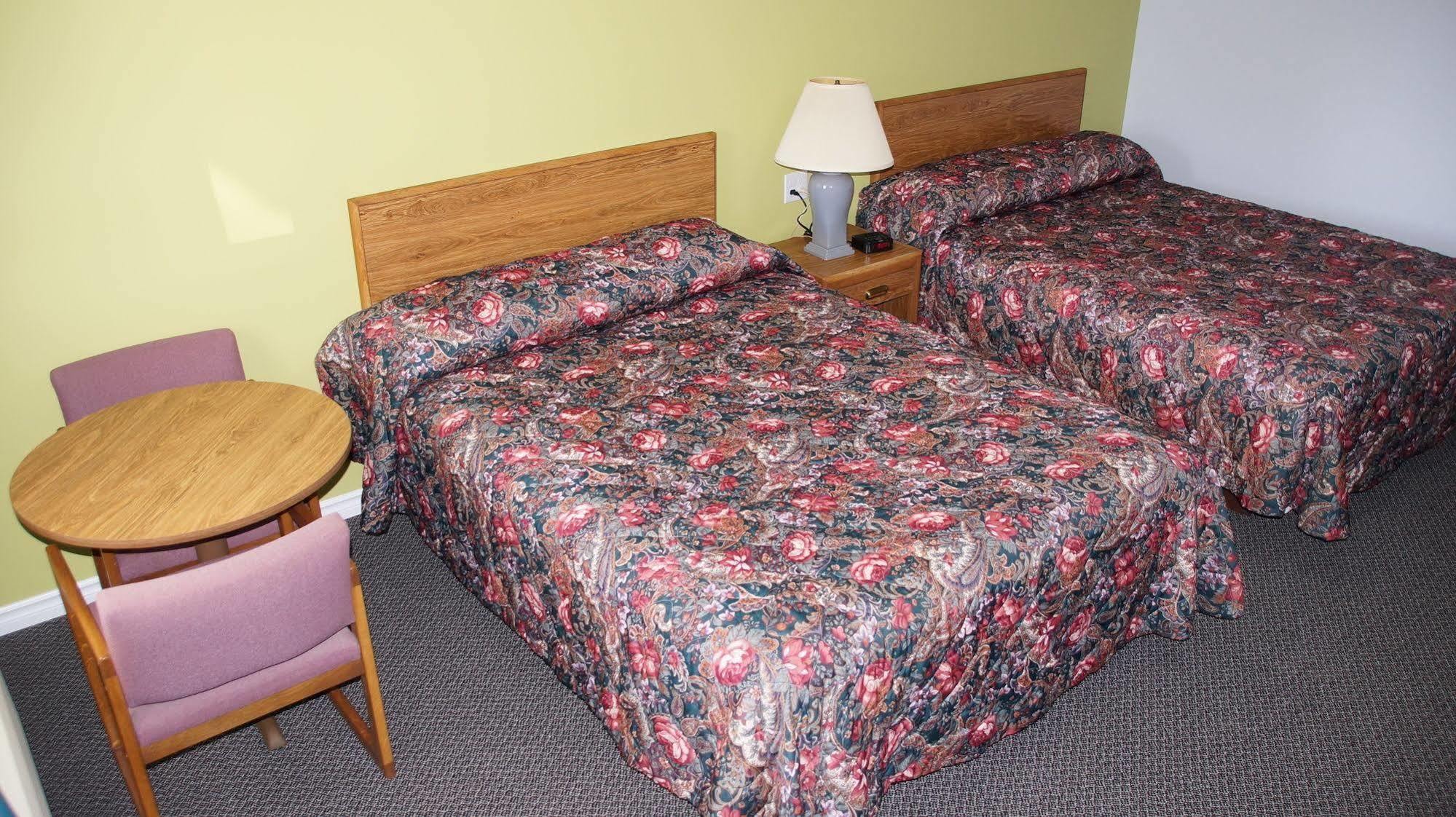 Robyn'S Motel Peterborough Exterior foto