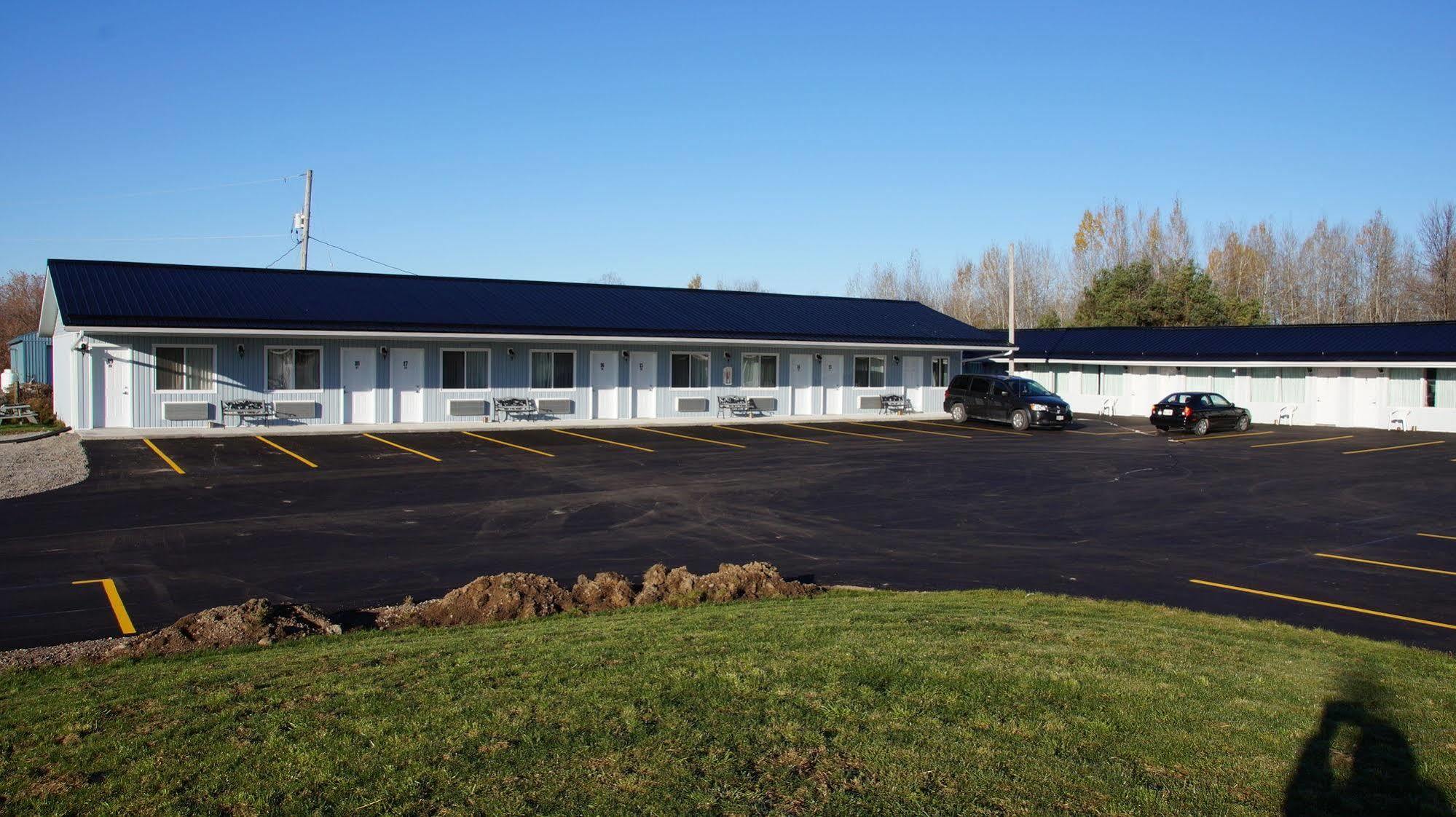 Robyn'S Motel Peterborough Exterior foto